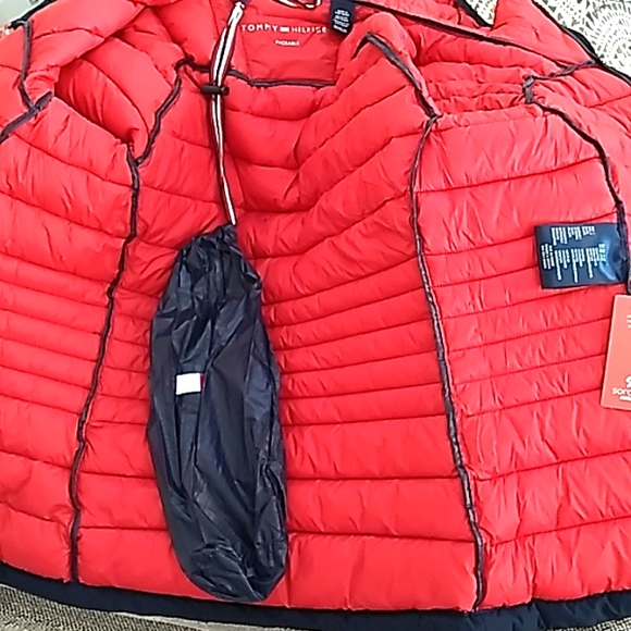 Tommy Hilfiger Hooded Packable Navy Puffer Coat. Size Medium  NWT - Picture 11 of 16